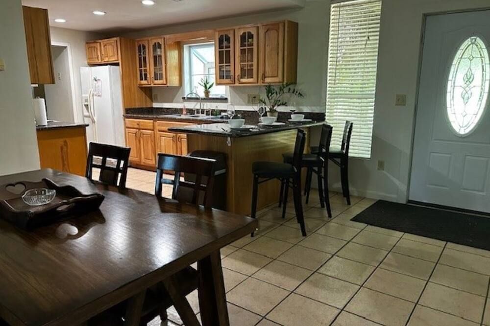 Big Oak 2-4 Beds @ Wfl Event Ranch - Brooksville - Kuchyň