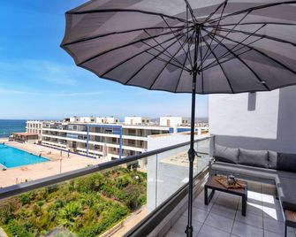 Ayour Beach Suite - Awrir - Balcón