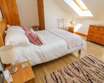 Shorefields Two - Morecambe - Bedroom