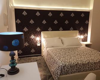 B&B Abatjour - Foggia - Schlafzimmer