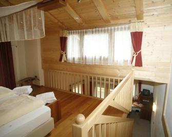 Hotel Ortler - Ultimo/Ulten - Slaapkamer