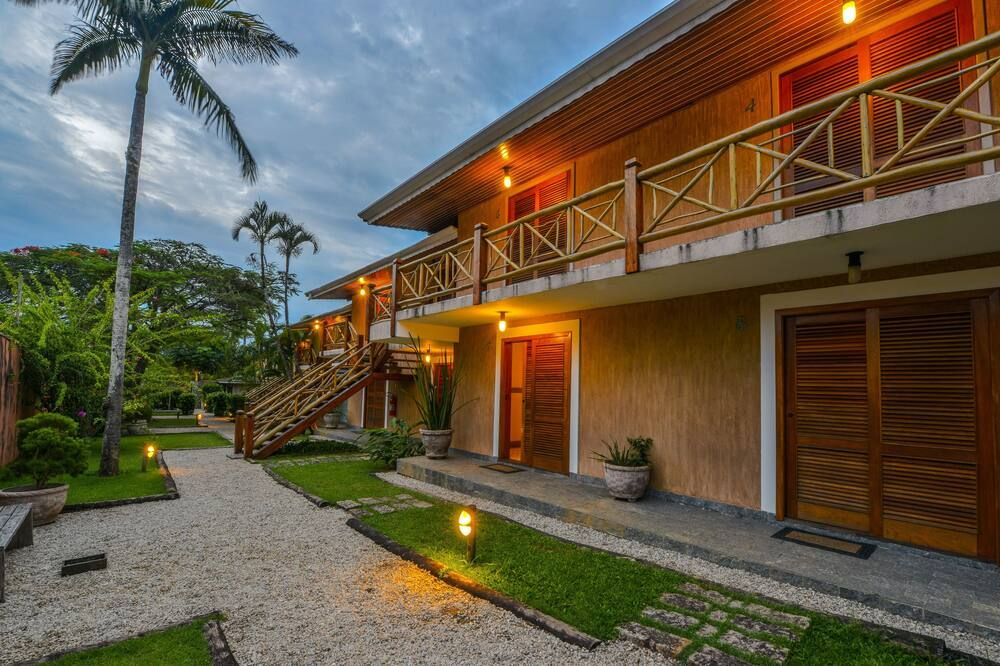 بوزادا مونتيمار - إلهابيلا - مبنى