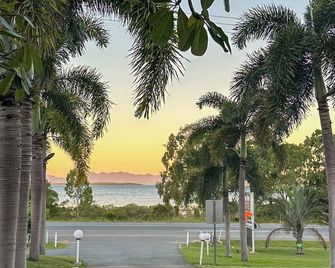 Ocean View Motel Bowen - Bowen - Outdoor view