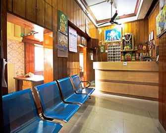 Spot On 40953 Saravanan Lodge - Chennai - Front desk