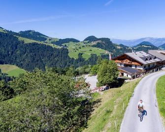 Familienzimmer, Dusche, Wc, Balkon Hp Kurz - Gasthof Gruberhof - Söll - Utomhus