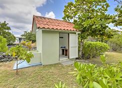 Lovely Sea Dreams Villa with Private Beach and Deck! - Cayman Brac - Vista del exterior