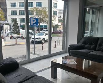 Ismira Hotel - Izmir - Living room