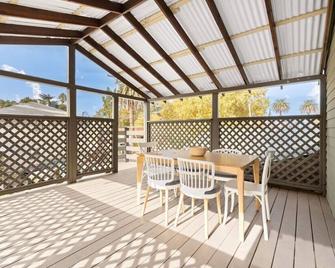 Cozy 2 Bedroom l Downtown Lodi l Modern - Lodi - Balcony