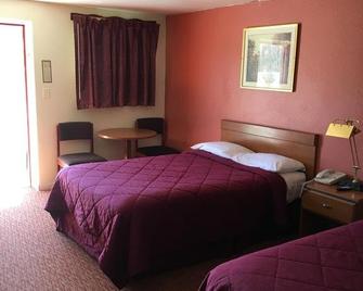 Budget Lodge - Newton Falls - Bedroom