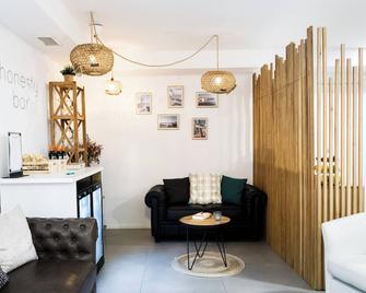 Hotel Calella de Palafrugell - Palafrugell - Living room