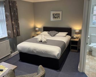 The Corner House Hotel Gatwick - Horley - Bedroom