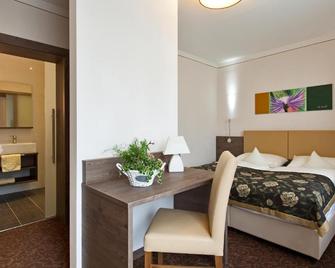 Hotel Altmünsterhof - Gmunden - Camera da letto