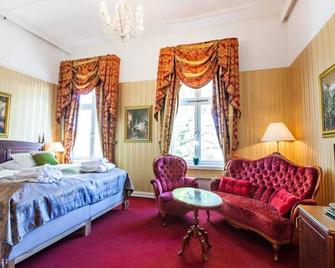 Grand Hotel Halden - Halden - Bedroom