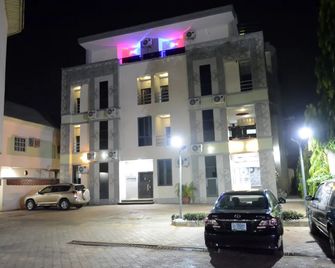 Golphins Suites and Hotels - Awka - Edificio