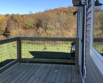 Sparkling New Apartment! - Bristol - Balcony