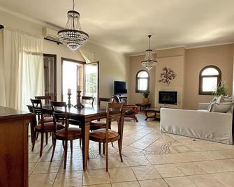 Penthouse sea view suite - Parga - Essbereich