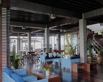 Ocean 101 Cloud 9 Beach Resort - General Luna - Patio