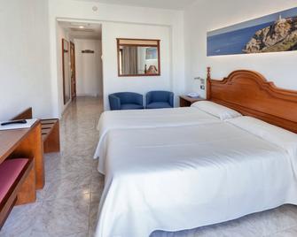Hotel Amoros - Cala Ratjada - Bedroom