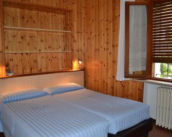 Hotel Miramonti - Sestola - Bedroom
