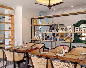 Azalea by Stone Wood Premier - Varca - Restaurant