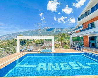 Modern private villa with pool close to Olu Deniz - Ölüdeniz - Piscine