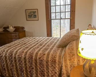 Home with beach access, incredible water views, washer/dryer & golf nearby - Holderness - Schlafzimmer
