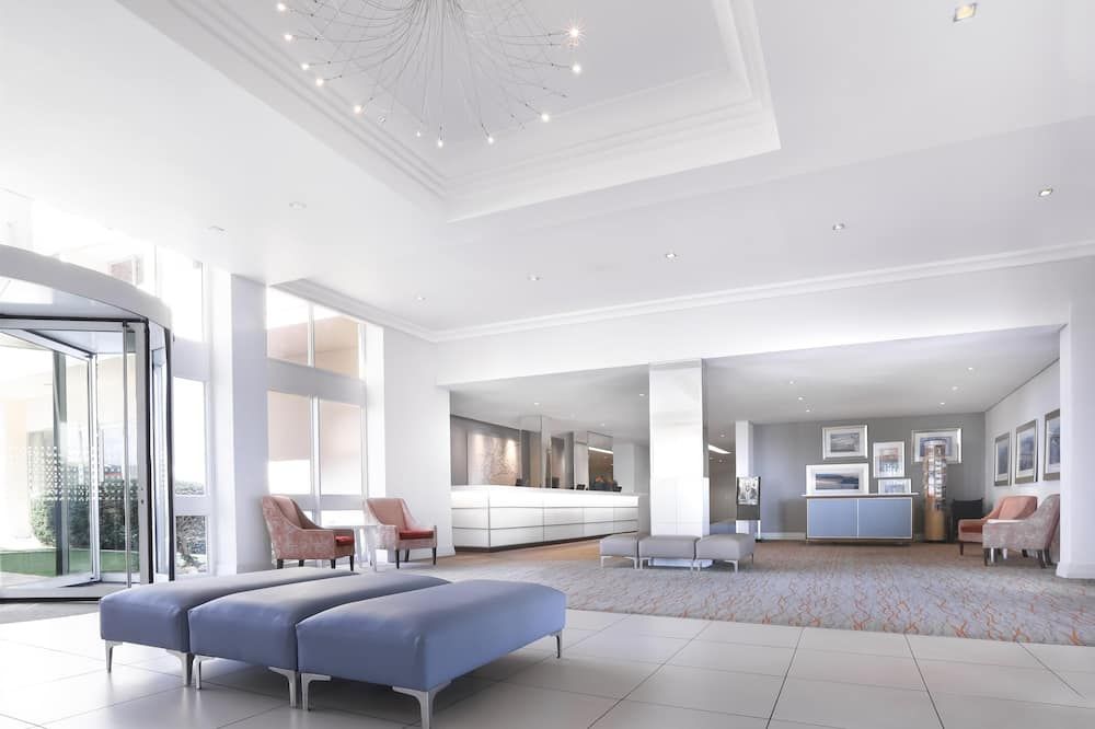 غاردن كورت نيلسون مانديلا بوليفارد