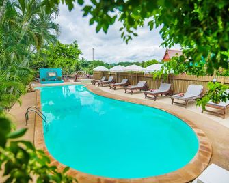 Pongphen Guesthouse - Sha Plus Certified - Kanchanaburi - Pool