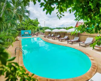 Pongphen Guesthouse - קאנצ'אנאבורי - בריכה