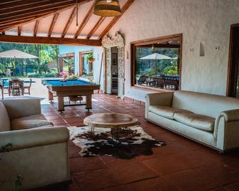Finca La Hacienda - El Retiro - Salon