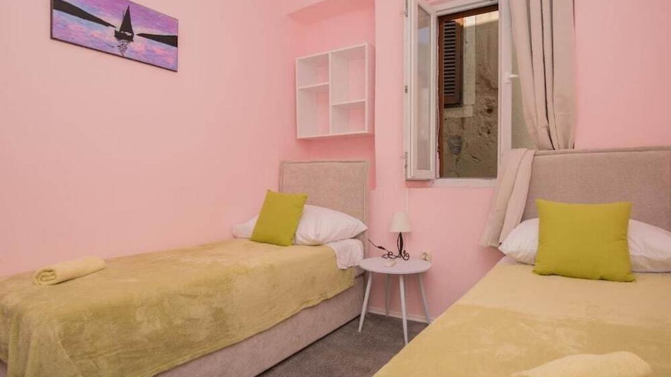 Tequila Bar Hostel