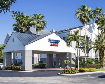 Fairfield Inn & Suites by Marriott Fort Myers Cape Coral - Fort Myers - Edifício