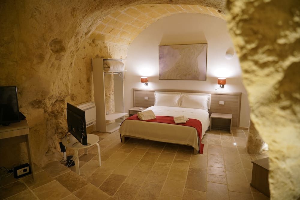 سانكي إيليمانتي ساسي ماتيرا - ماترا - غرفة نوم