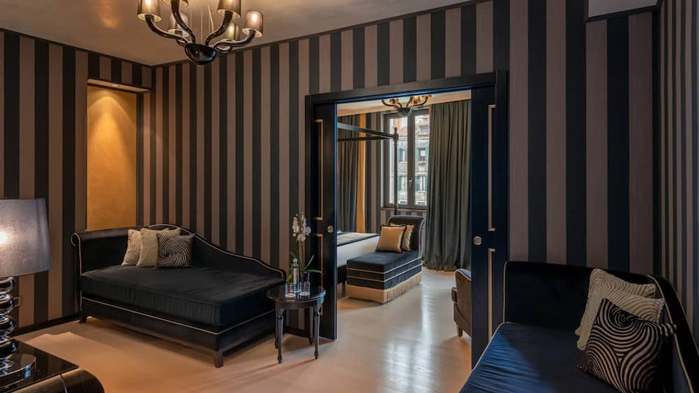 كارنيفال بالاس هوتل