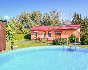 Lovely home in Schorfheide with WiFi - Schorfheide - Pool