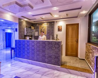 Greek Pride Seafront Hotel - Skala Fourkas - Front desk
