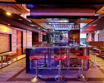 Swiss-Belhotel Maleosan Manado - Manado - Bar