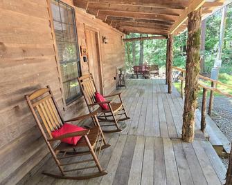 Pine Twist Cabin - Russellville - Patio