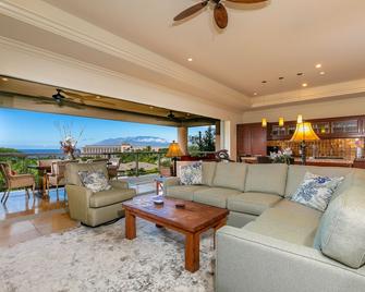 Ho'olei Ocean View by Coldwell Banker Island Vacations - Kīhei - Living room