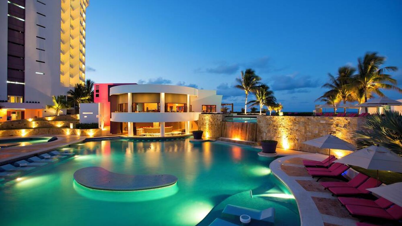 Altitude By Krystal Grand Punta Cancun