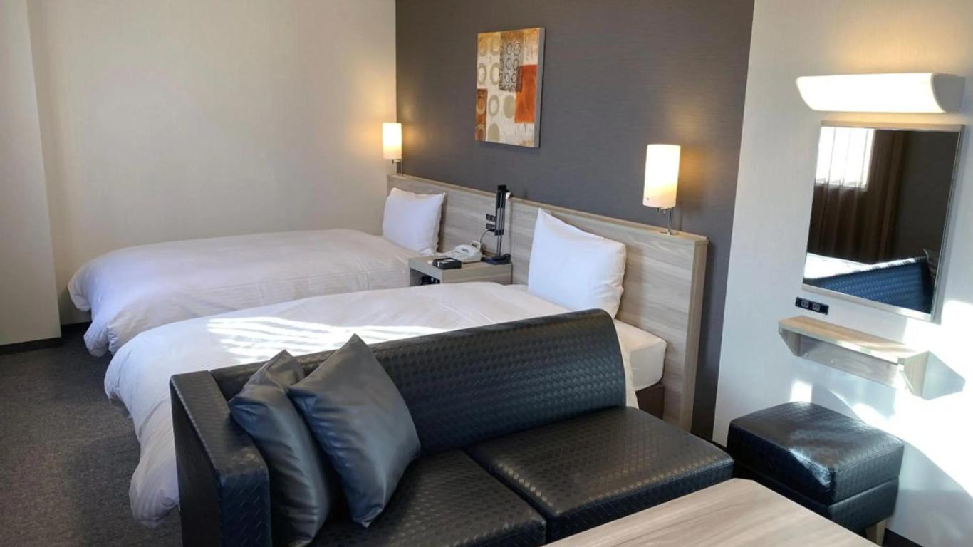 Hotel Route-Inn Yamagata South - in front of University Hospital -