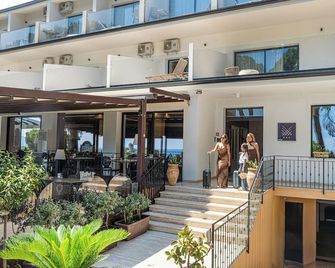 Hotel Al Pescatore - צ'פאלו - בניין