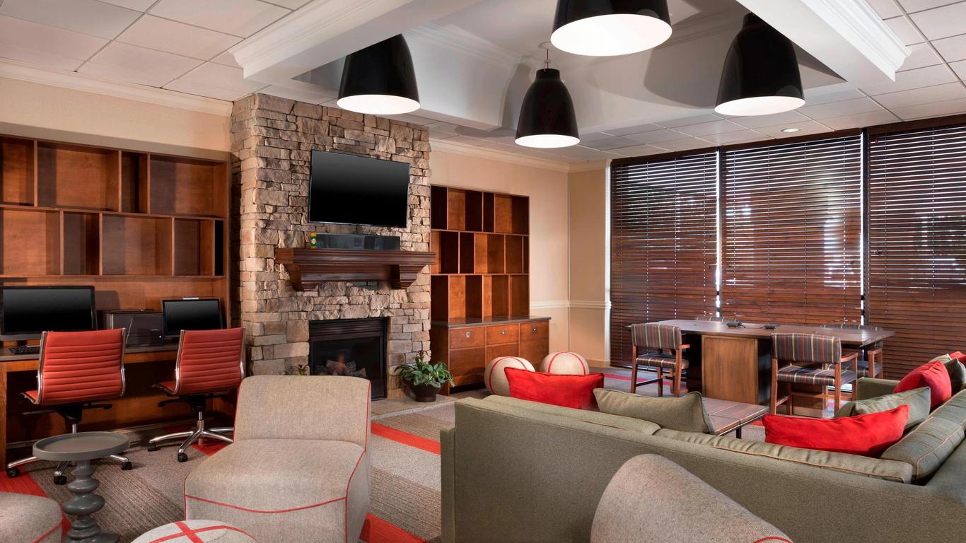 Four Points by Sheraton Kansas City Airport