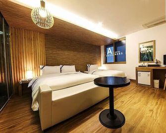 A2 Hotel Designers - Yesan - Habitación