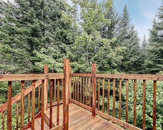 Perfect for catching your breath, you'll be charmed by the beauty of nature. - Notre-Dame-des-Bois - Balcón