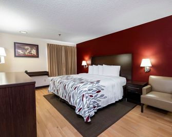 Red Roof Inn Knoxville Central-Papermill Road - Knoxville - Bedroom