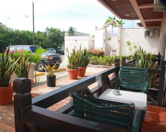 Holiday Saipan Hotel - Garapan - Balcony