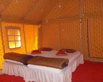 Chandani Desert Resort And Camp - Jaisalmer - Phòng ngủ