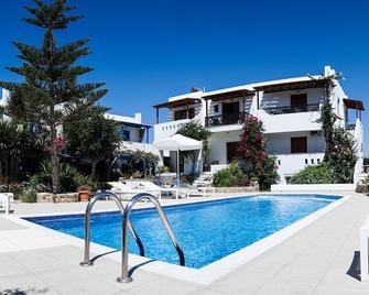 Dinanaxos Studios - Agios Prokopios - Piscine