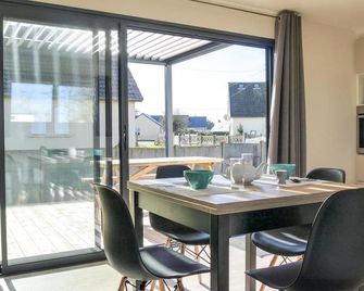 Stunning home in Saint-Germain-sur-Ay - Saint-Germain-sur-Ay - Salle à manger